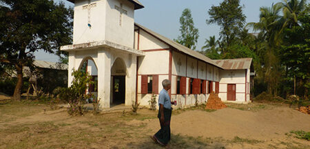 This project supports the Church in Myanmar to build capacity and become self-sustainable. © Lina Magallanes/ABM 2016.