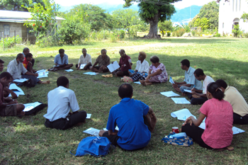 A workshop in Dogura. © ABM/Julianne Stewart, 2012.