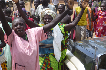 Locals celebrate the opening of Torit-Ofrika Health Centre. © ABM/Beth Snedden, 2013.