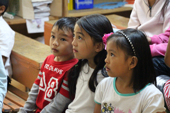 Children in Sunday School in the Philippines. © ABM/Brad Chapman 2012